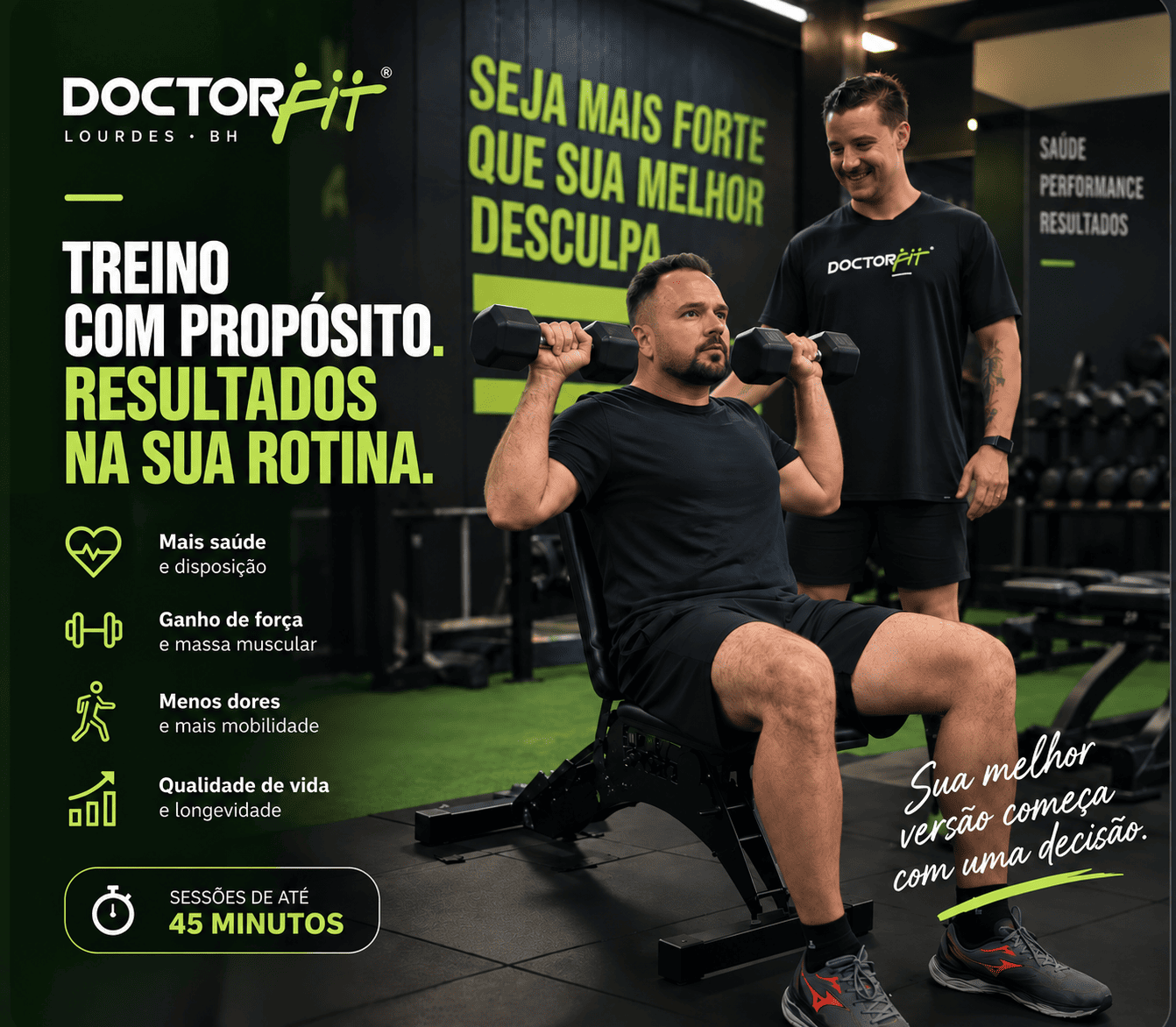 Treinamento personalizado na DoctorFit Lourdes com aluno e professor
